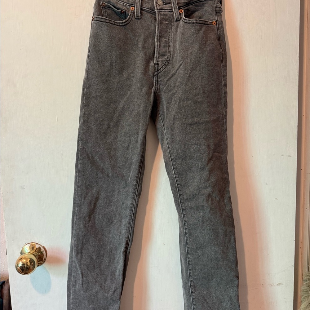 Gray Straight Leg Levi’s with Mid-Rise Waist